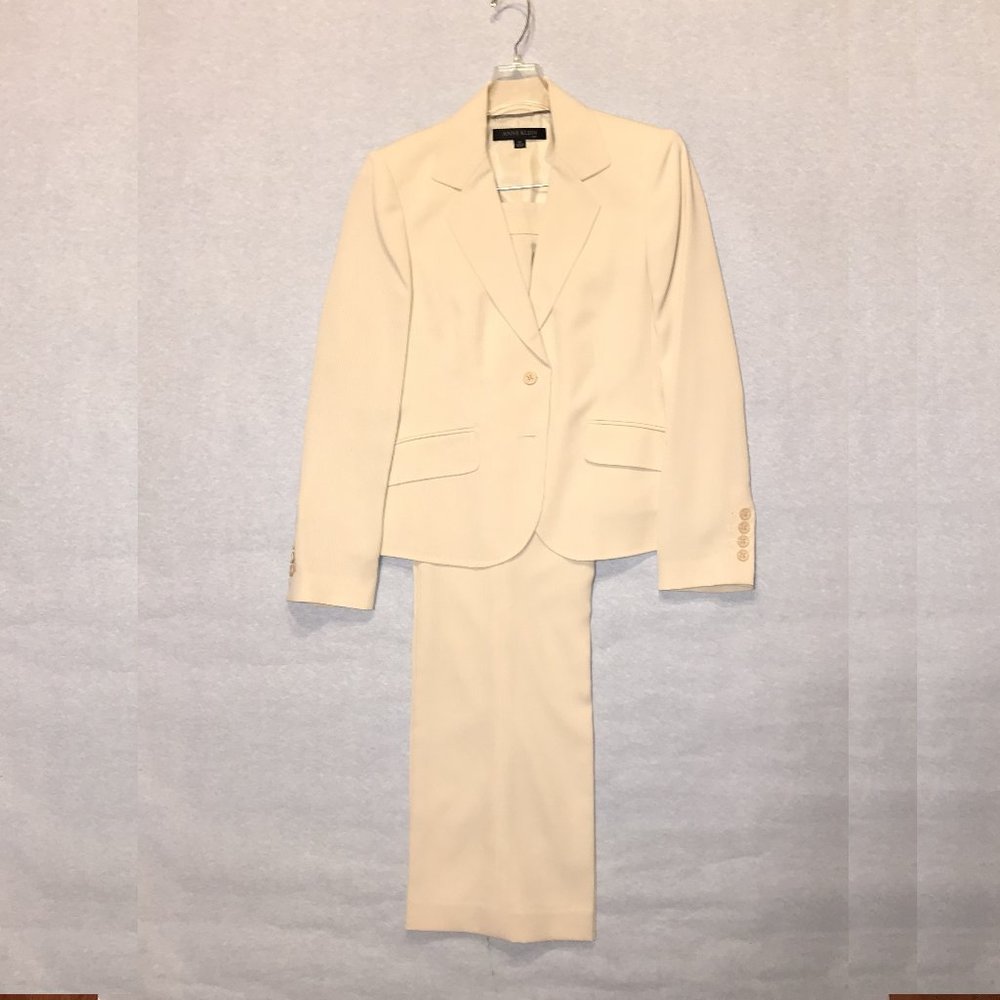 NWOT Anne Klein Cream Polyester 2 pc Business Suit